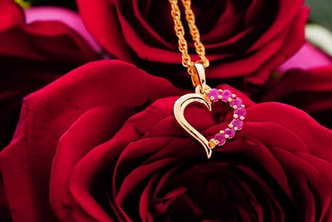 Elegant Heart-Shaped Jewelry for a Perfect Valentine’s Gift